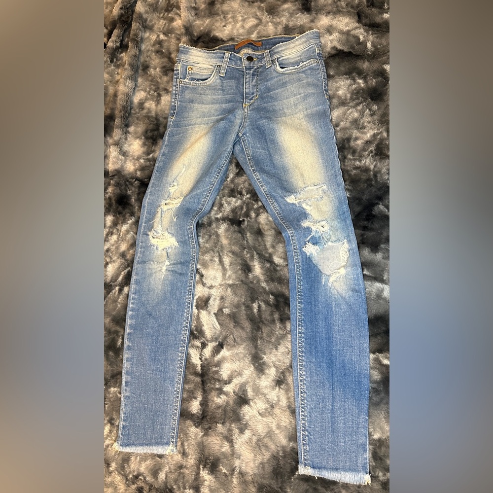 Women’s Distressed Joes Jeans SZ 27